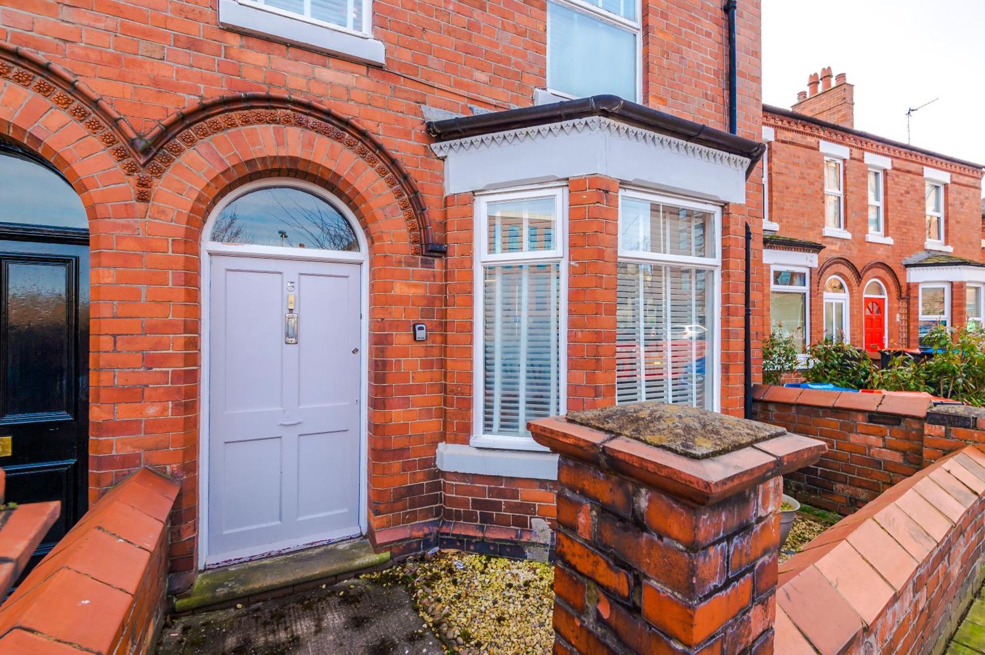 Large 7 Bedroom Town House In Chester City Centre Bagian luar foto